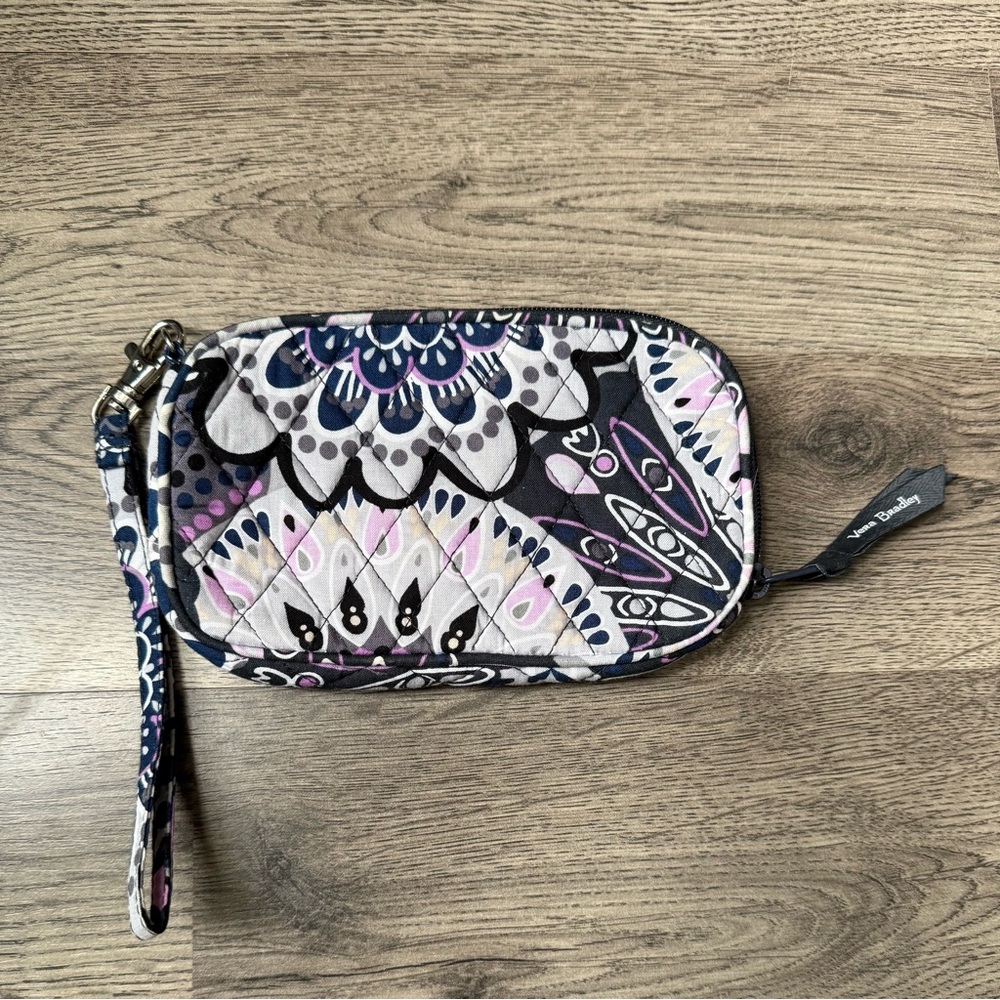 Vera Bradley Mimosa Medallion wristlet